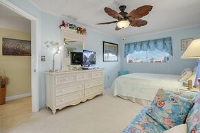 Harbour Island 204m 2 Bedroom Condo by RedAwning