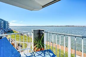 Harbour Island 204m 2 Bedroom Condo by RedAwning