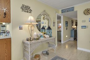 Harbour Island 204m 2 Bedroom Condo by RedAwning