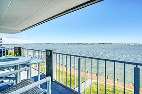 Harbour Island 204m 2 Bedroom Condo by RedAwning
