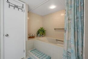 Harbour Island 204m 2 Bedroom Condo by RedAwning