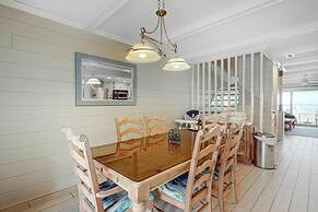 Pilot House 5 4 Bedroom Townhouse by RedAwning