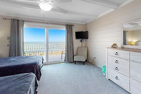 Pilot House 5 4 Bedroom Townhouse by RedAwning