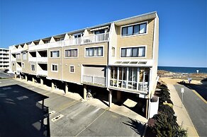 Pilot House 5 4 Bedroom Townhouse by RedAwning