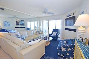 Sungate 401 3 Bedroom Condo by RedAwning