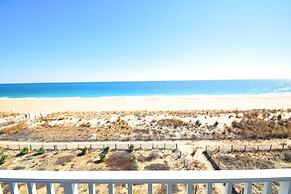 Sungate 401 3 Bedroom Condo by RedAwning