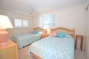 Sungate 401 3 Bedroom Condo by RedAwning