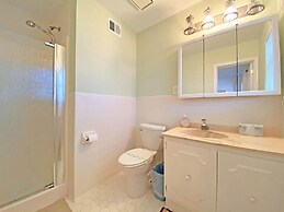 Alameda 5 2 Bedroom Condo by RedAwning