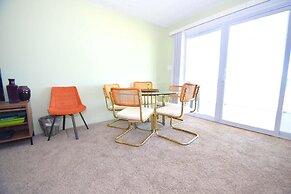 Alameda 5 2 Bedroom Condo by RedAwning