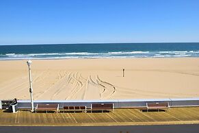 Alameda 5 2 Bedroom Condo by RedAwning