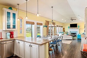 Coastal Chic Cabin 3 Bedroom Home by Redawning