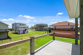 Coastal Chic Cabin 3 Bedroom Home by Redawning