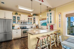 Coastal Chic Cabin 3 Bedroom Home by Redawning