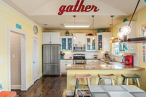 Coastal Chic Cabin 3 Bedroom Home by Redawning