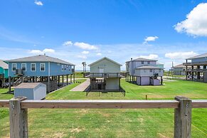 Coastal Chic Cabin 3 Bedroom Home by Redawning