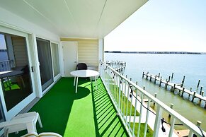 Thunder Island 16a 2 Bedroom Condo by RedAwning