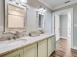 Coast Oaks Cottage 5 1 Bedroom Cottage by RedAwning