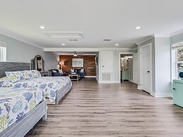 Coast Oaks Cottage 5 1 Bedroom Cottage by RedAwning