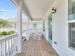 Coast Oaks Cottage 5 1 Bedroom Cottage by RedAwning