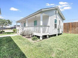 Coast Oaks Cottage 5 1 Bedroom Cottage by RedAwning