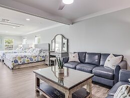 Coast Oaks Cottage 5 1 Bedroom Cottage by RedAwning