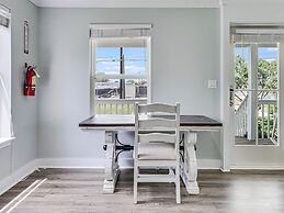 Coast Oaks Cottage 5 1 Bedroom Cottage by RedAwning