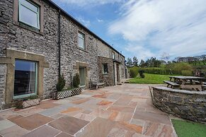 Hulmes Vale House - Sleeps 14 - Peak District