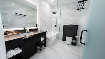 Mount Alverno Luxury Resorts