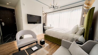 Mount Alverno Luxury Resorts