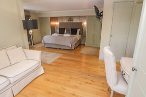 Bodmin Country House