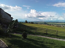The Journeyman Luxury Shepherds Hut