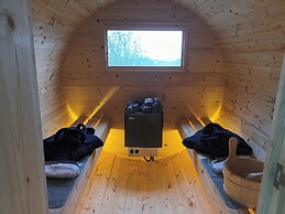 The Journeyman Luxury Shepherds Hut