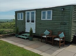 The Journeyman Luxury Shepherds Hut