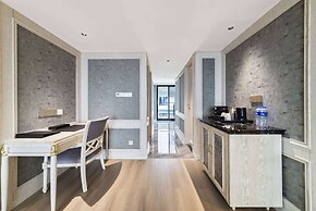 Howard Johnson by Wyndham Lake Serenity Hot Springs Xichang