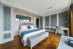 Howard Johnson by Wyndham Lake Serenity Hot Springs Xichang