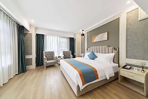 Howard Johnson by Wyndham Lake Serenity Hot Springs Xichang