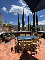 HOLT Incredible Private 4BR Country Casita Cottage