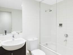 Brady Apartment Hotel Flinders Street