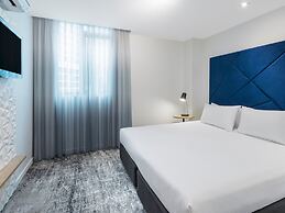 Brady Apartment Hotel Flinders Street