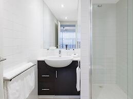 Brady Apartment Hotel Flinders Street