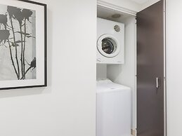 Brady Apartment Hotel Flinders Street