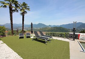 Ca' Balmelli With Shared Pool