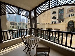 Lux BnB 1BD I Souk Al Bahar I Burj Views