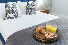 Elliot Oliver - 2 The Old Surgery: Stunning 4 Bedroom Home With Parkin