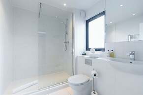 Elliot Oliver - 2 The Old Surgery: Stunning 4 Bedroom Home With Parkin