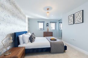 Elliot Oliver - 2 The Old Surgery: Stunning 4 Bedroom Home With Parkin