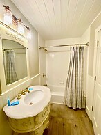 Coast Oaks Cottage 3 1 Bedroom Cottage by RedAwning