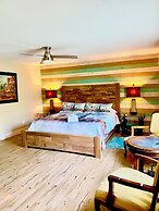 Coast Oaks Cottage 6 1 Bedroom Cottage by RedAwning