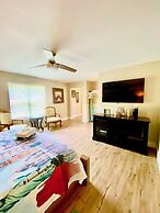 Coast Oaks Cottage 6 1 Bedroom Cottage by RedAwning