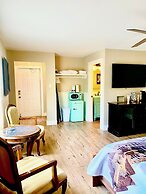 Coast Oaks Cottage 6 1 Bedroom Cottage by RedAwning